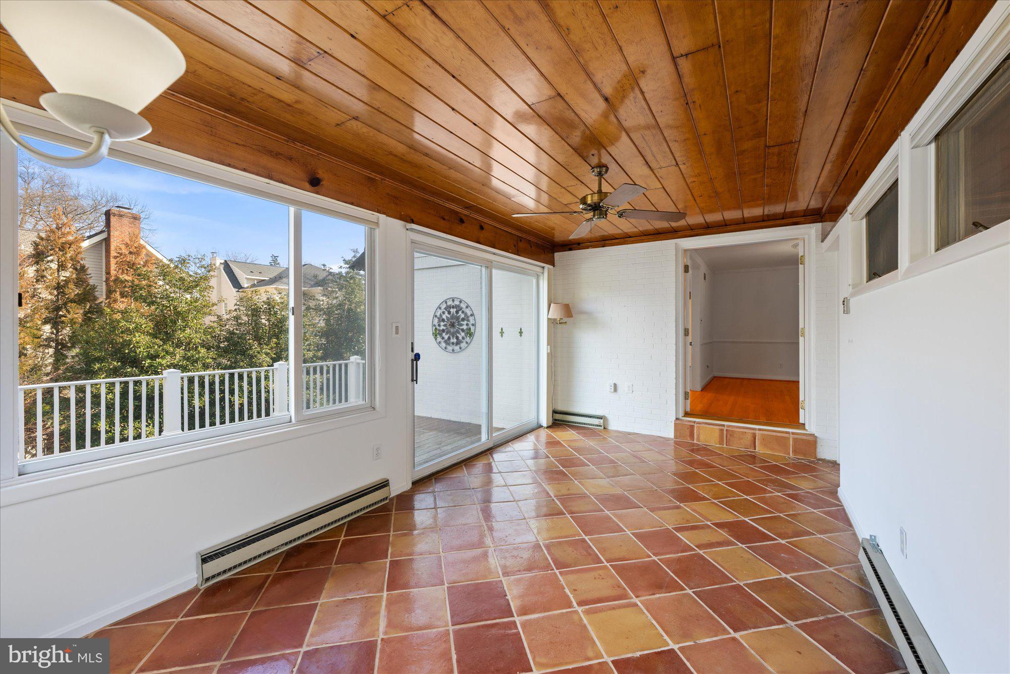 COUNTRY CLUB HILLS - Residential