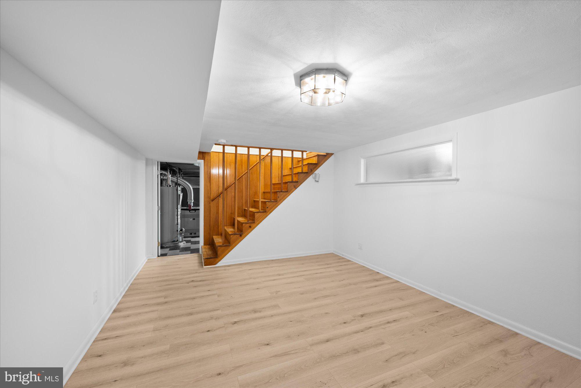 COUNTRY CLUB HILLS - Residential