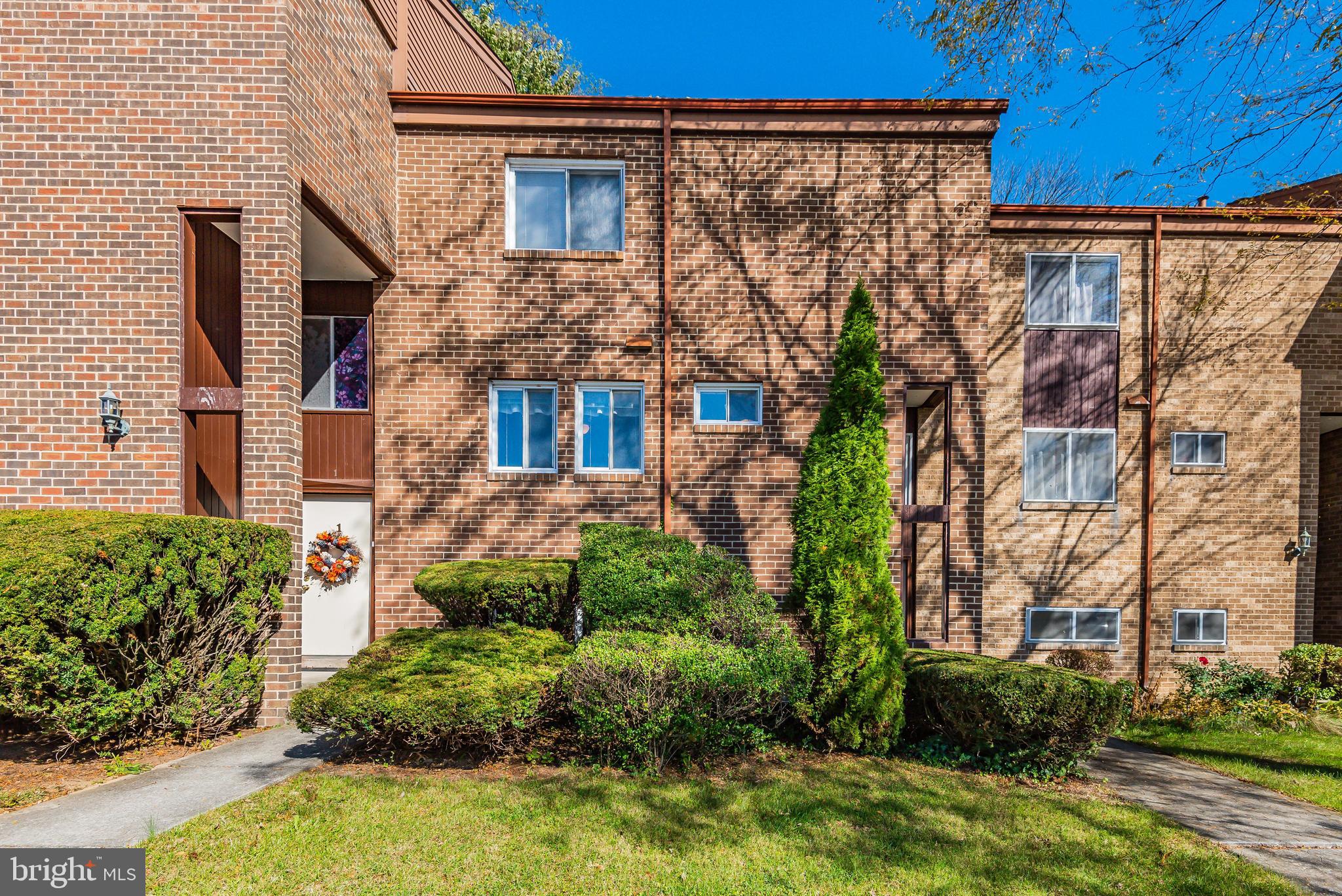 Very spacious townhome located close to everything with amazing scenic views of the Harrisburg city skyline. This home is move-in-ready with multiple living areas, large bedrooms, a gas fireplace, and an outdoor wooden deck. Private swimming pool for residents only/assigned off-street parking.