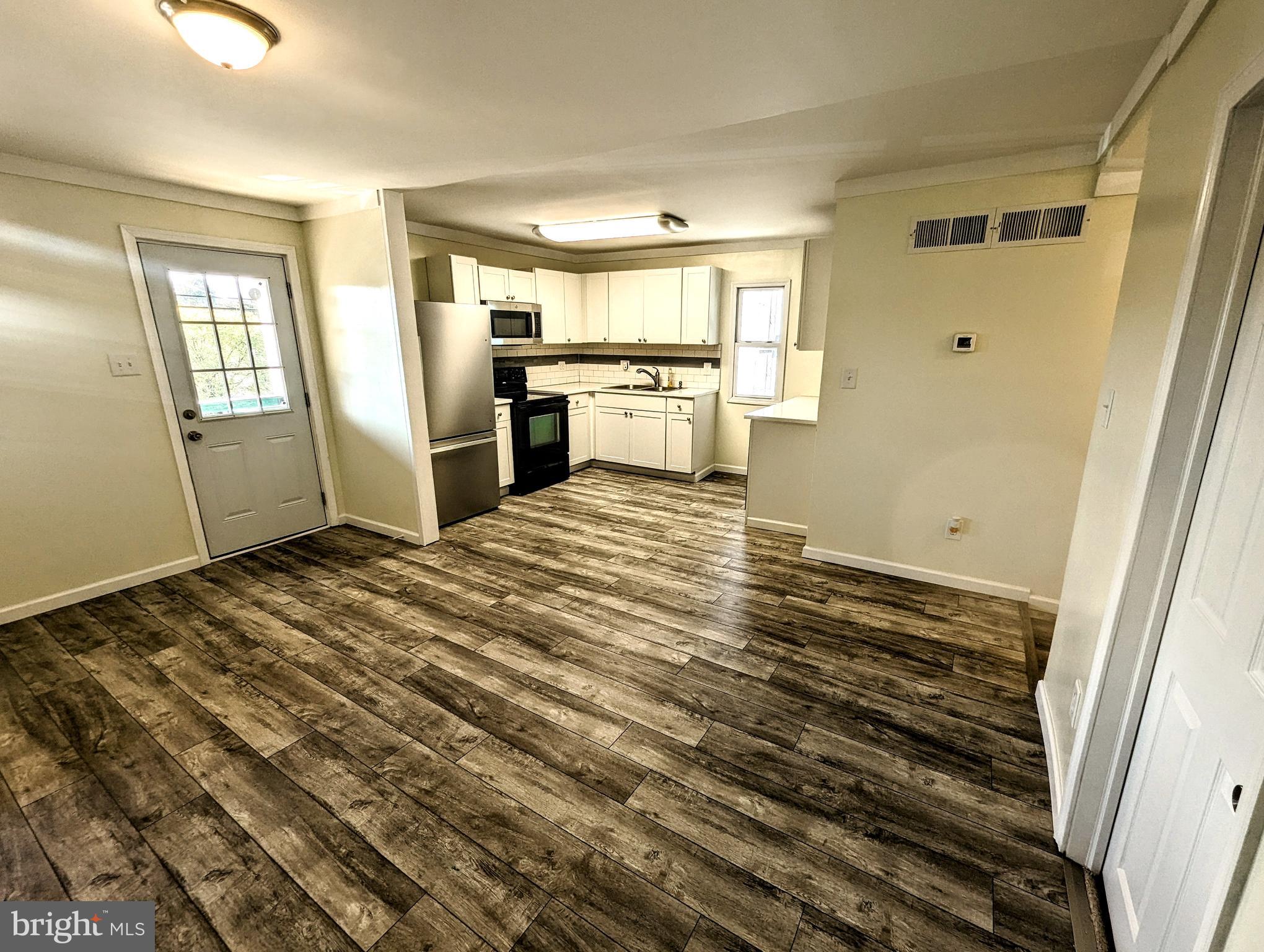 WEST FAIRVIEW - Residential