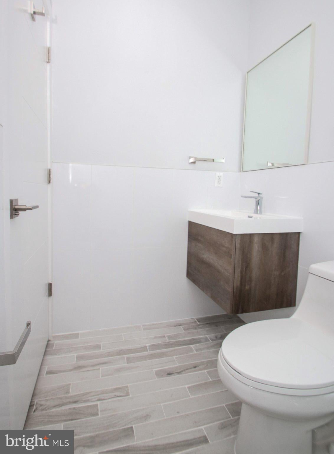 810 N UBER STREET
