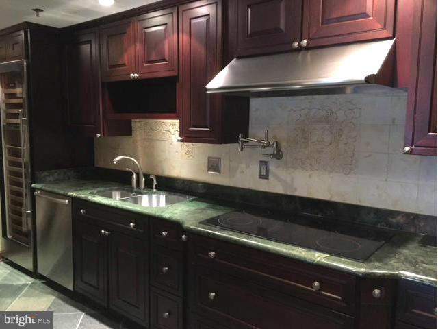 FELLS POINT HISTORIC DISTRICT - Residential