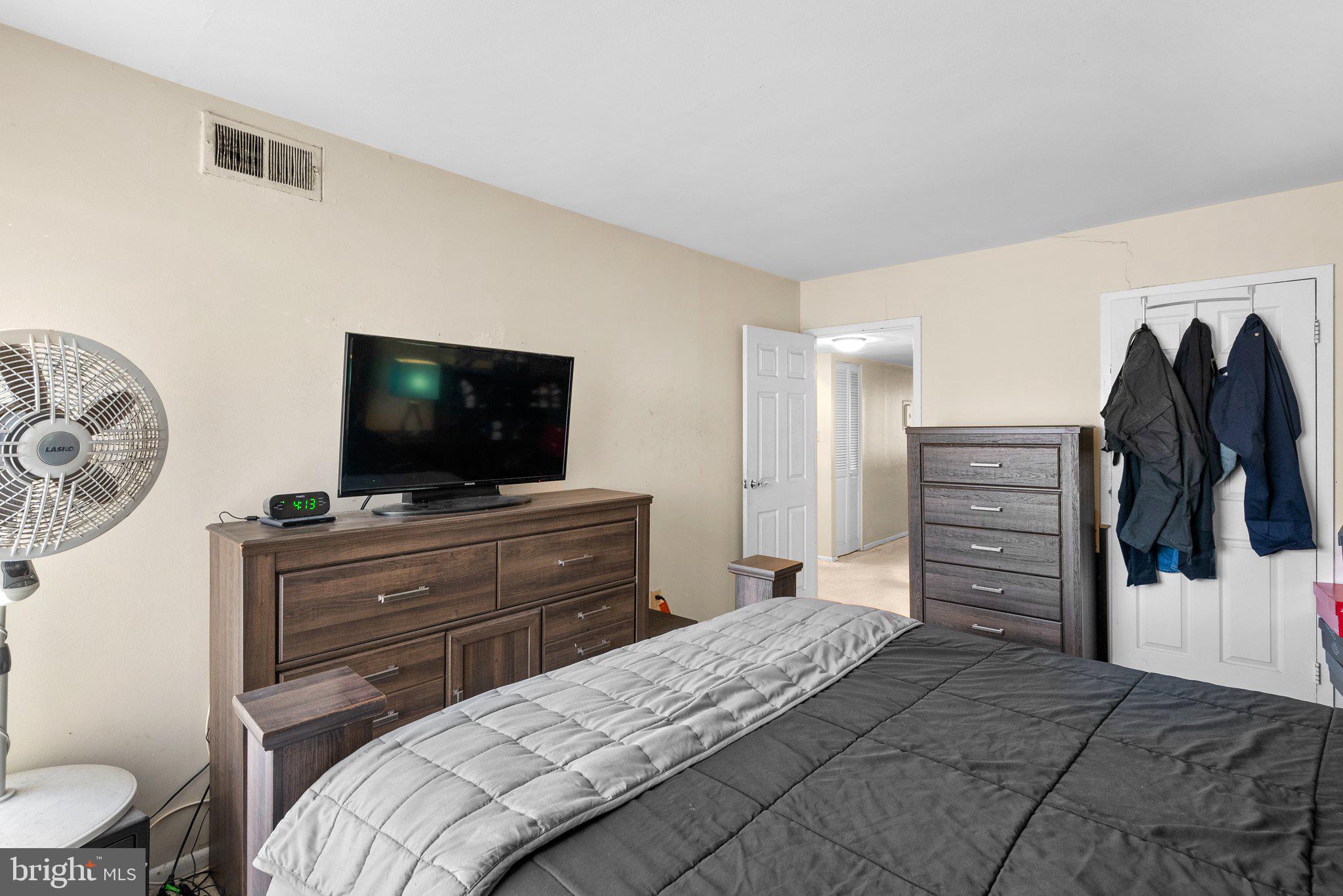 CHELSEA WOODS CONDO - Residential