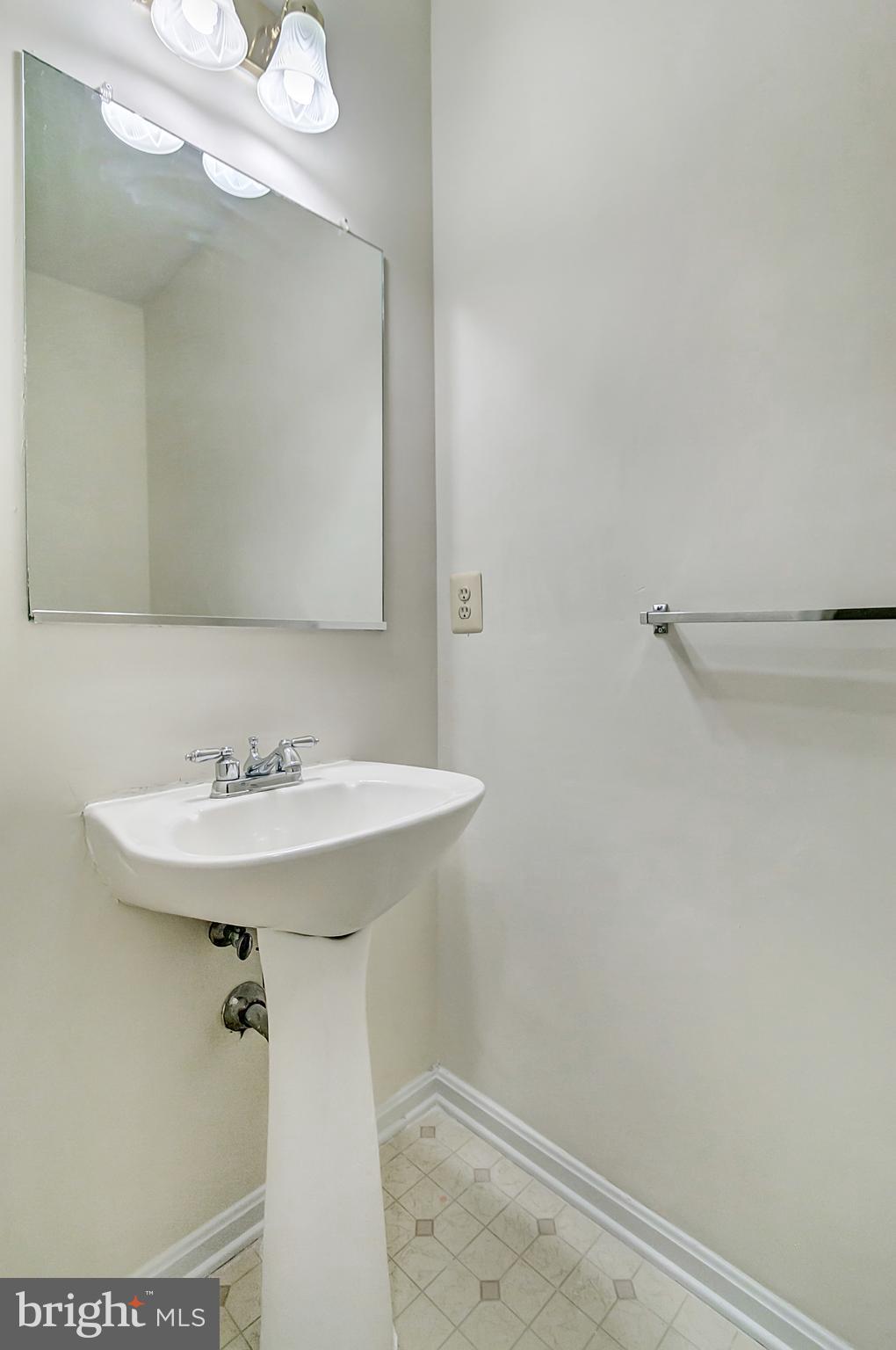 ROBINS GLENN - Residential