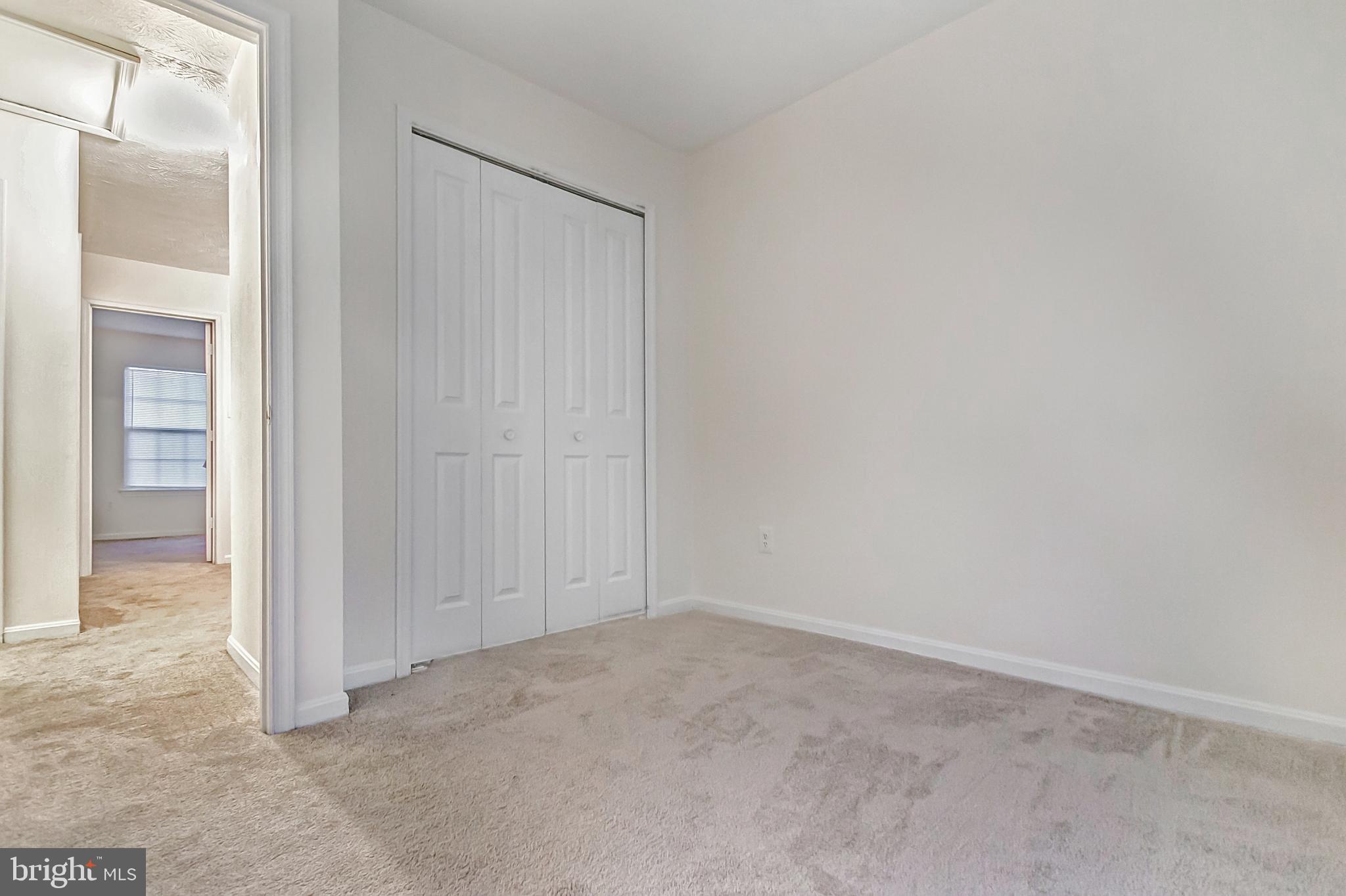 ROBINS GLENN - Residential