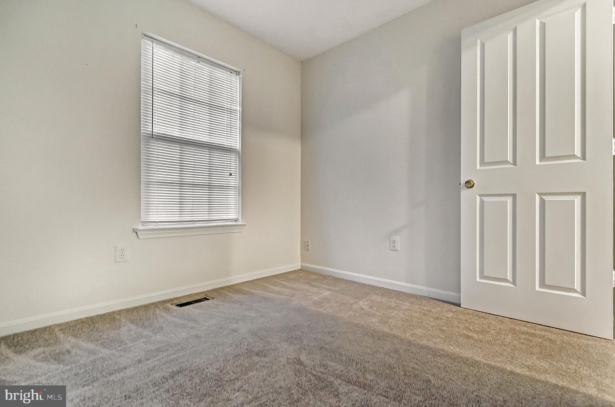 ROBINS GLENN - Residential