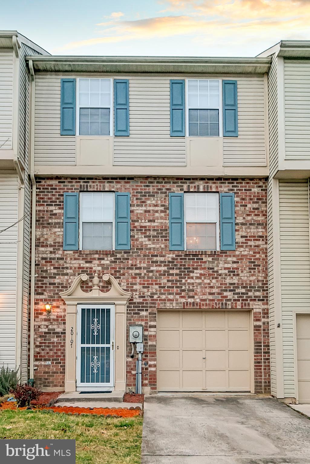 ROBINS GLENN - Residential