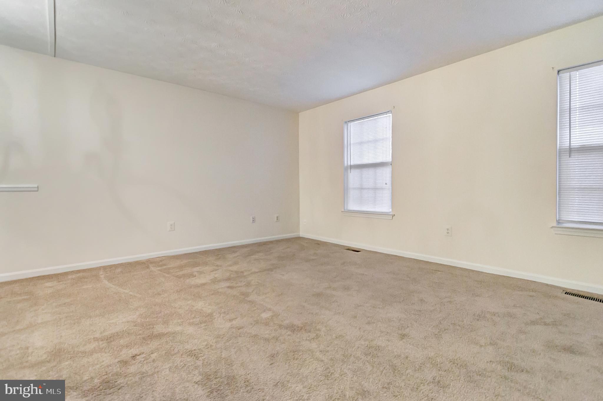 ROBINS GLENN - Residential