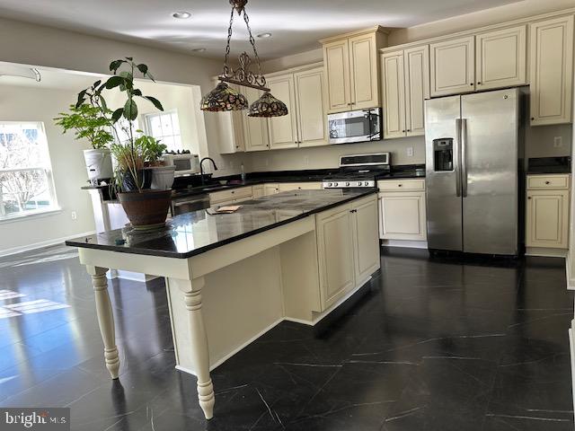 CD SMITH - Residential Lease