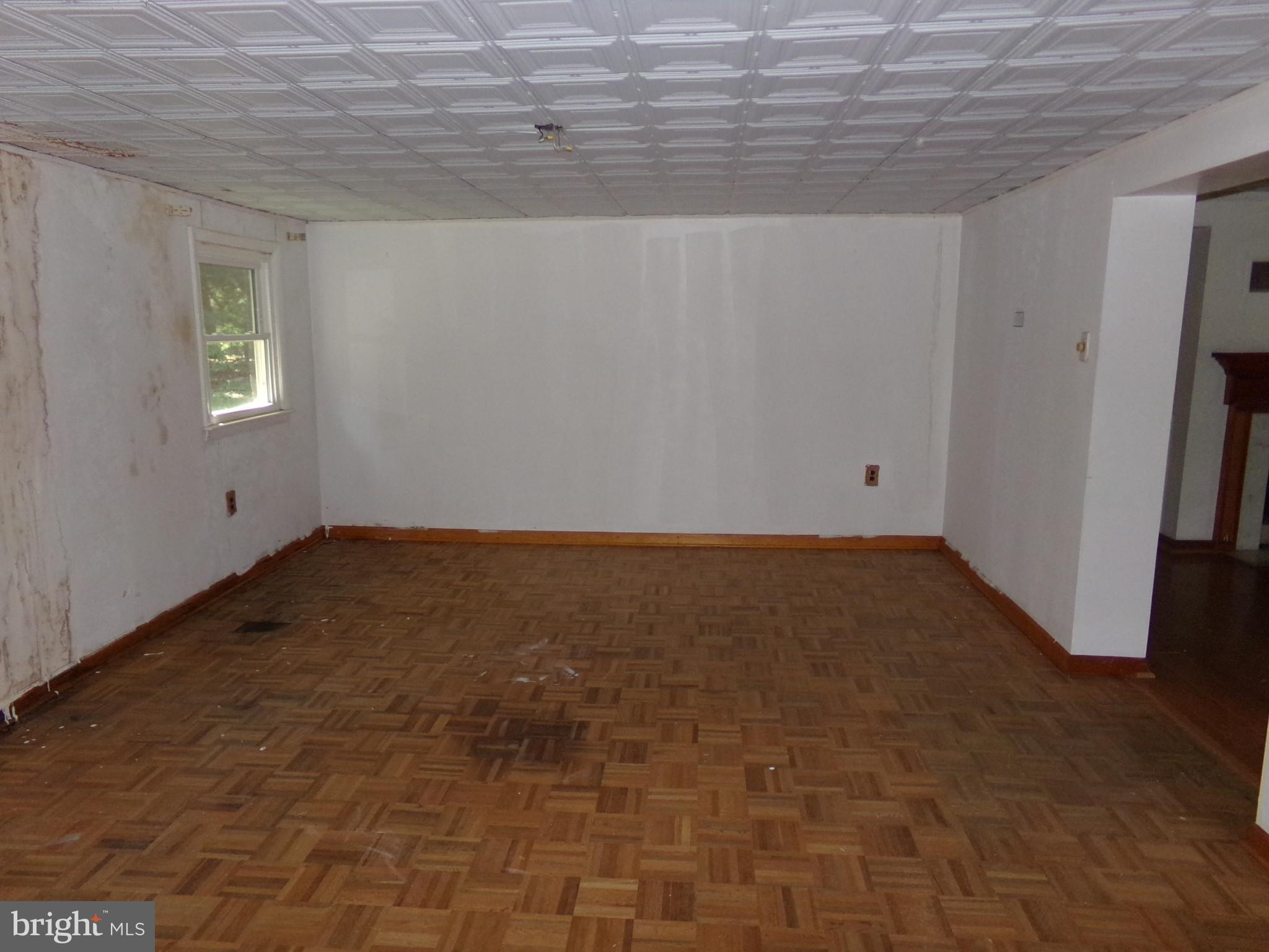 120 IRIS ROAD