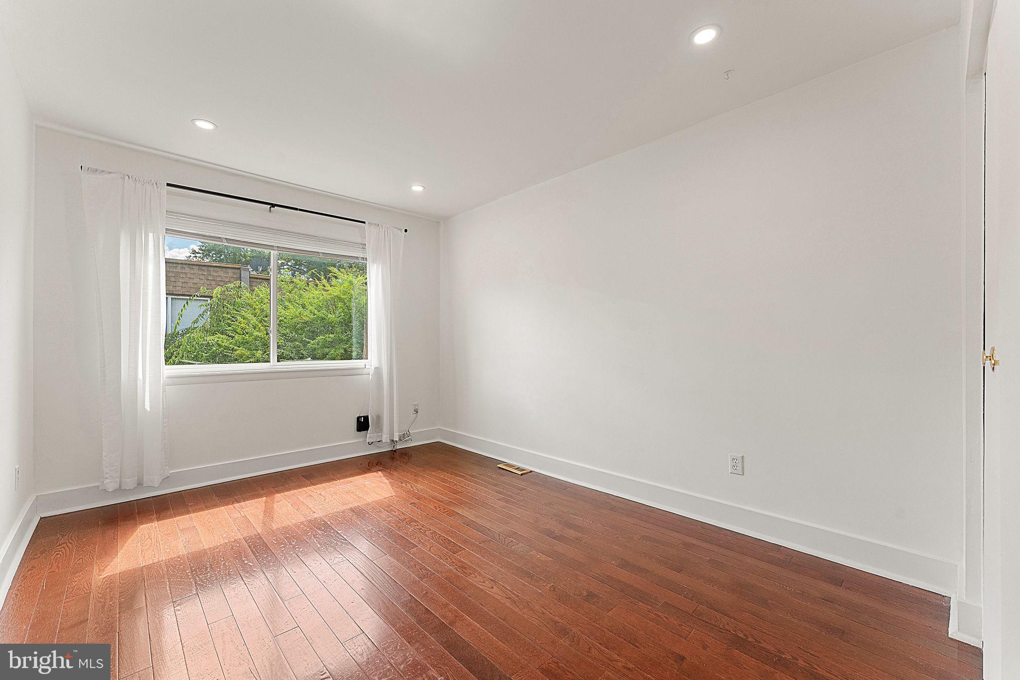 SEQUOYAH - Residential