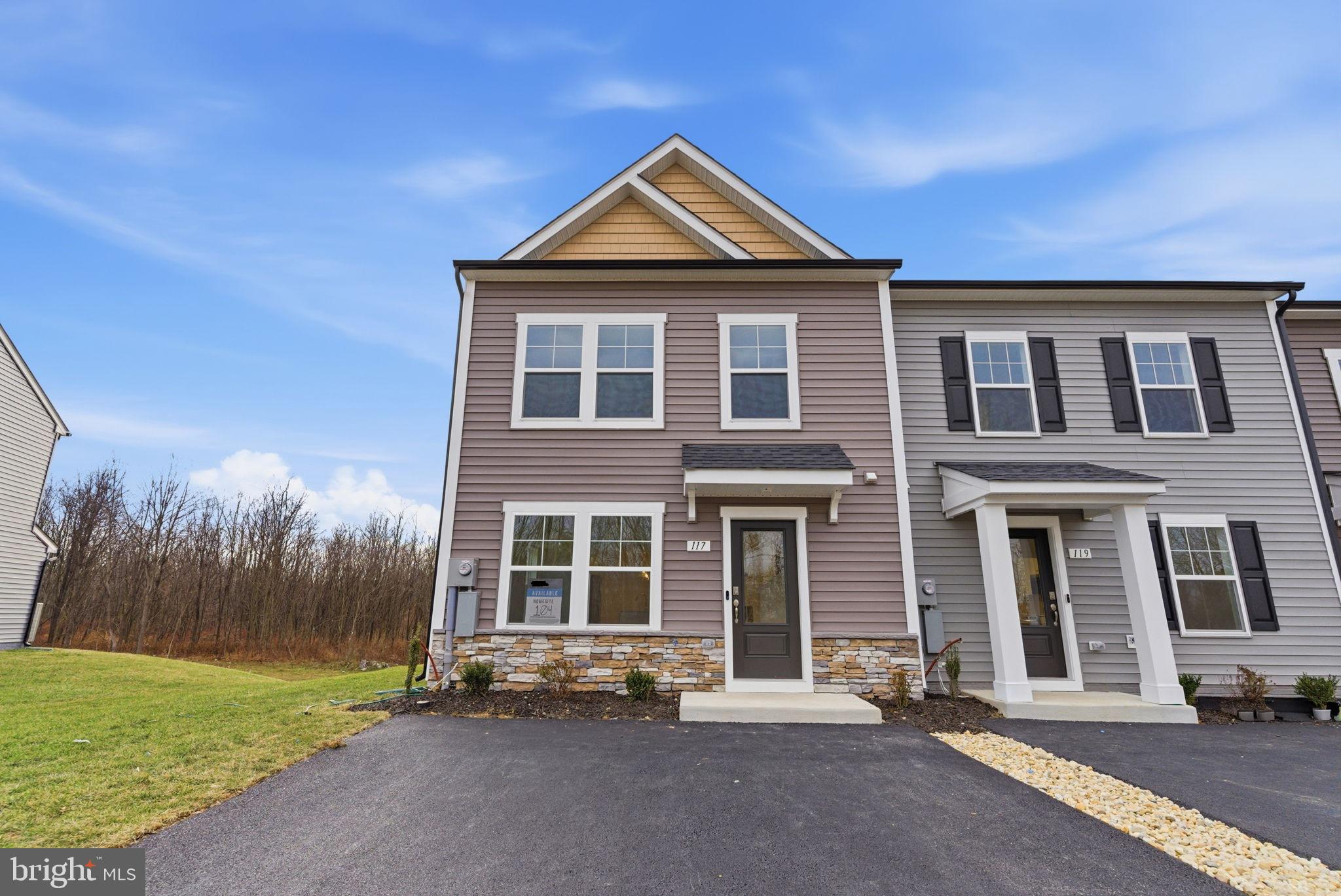VILLAGES AT COURTHOUSE SQUARE - Residential