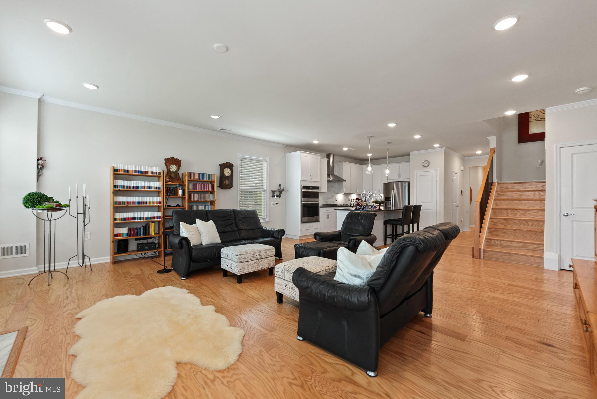 MONTEBELLO - Residential