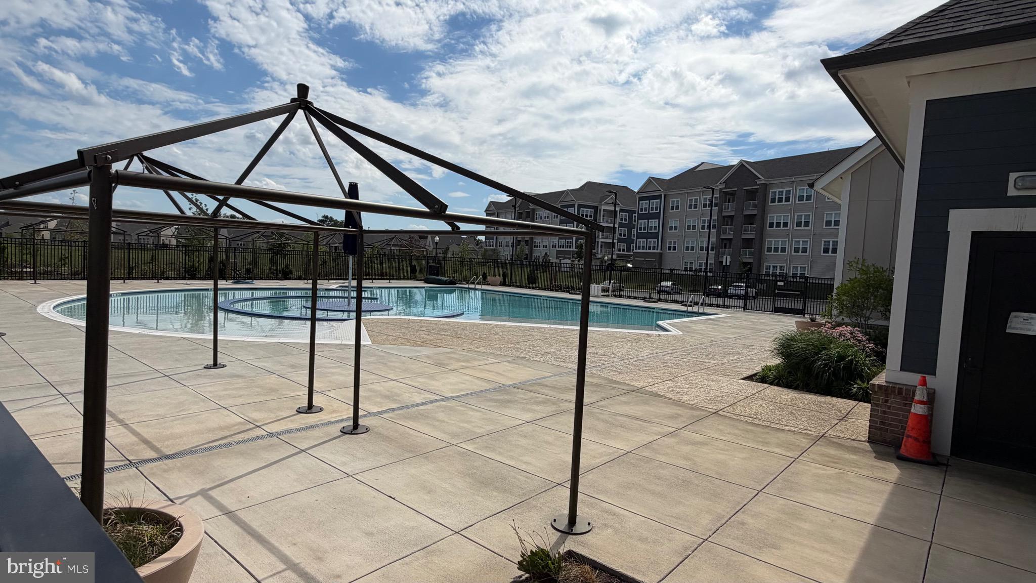 MONTEBELLO - Residential