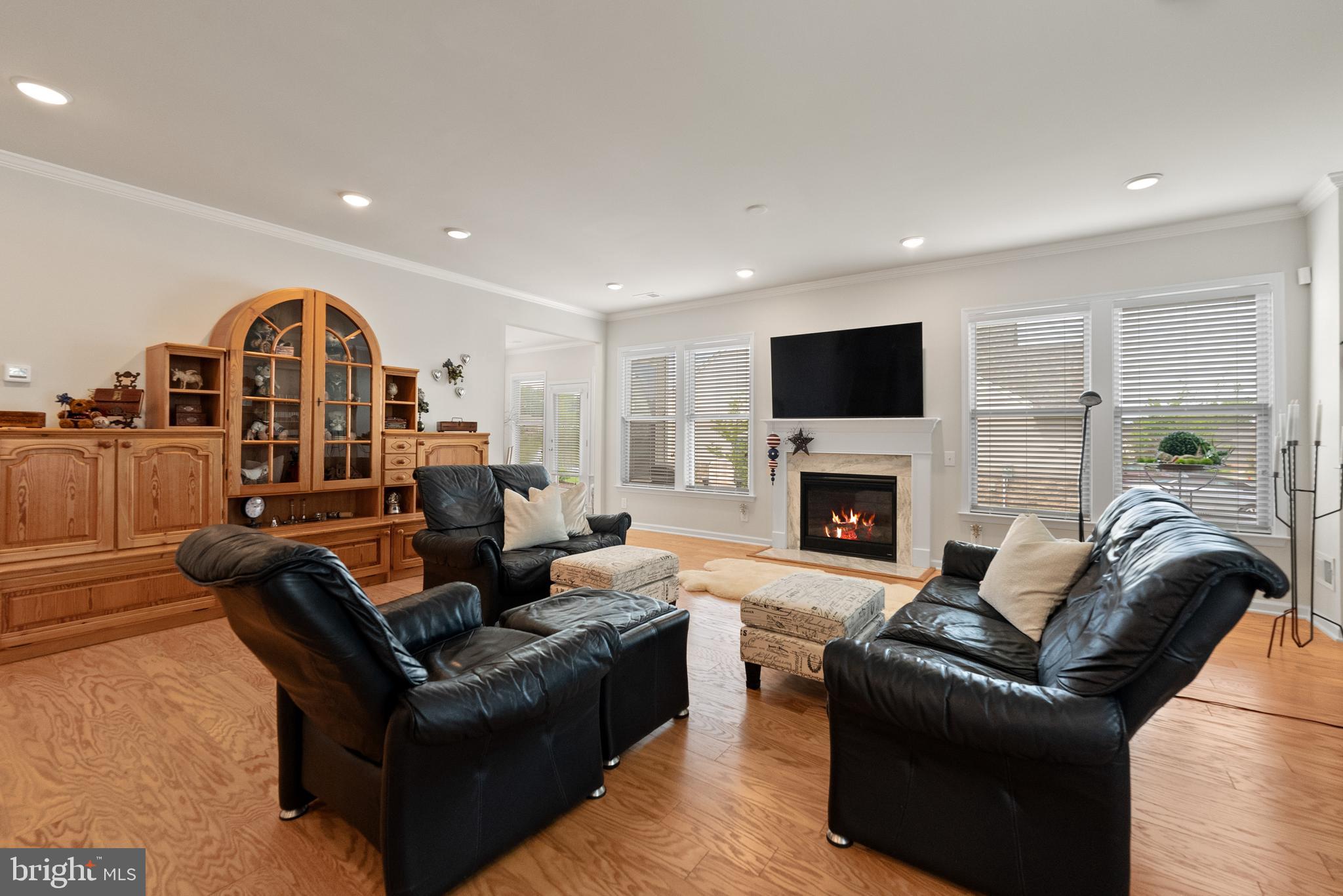 MONTEBELLO - Residential