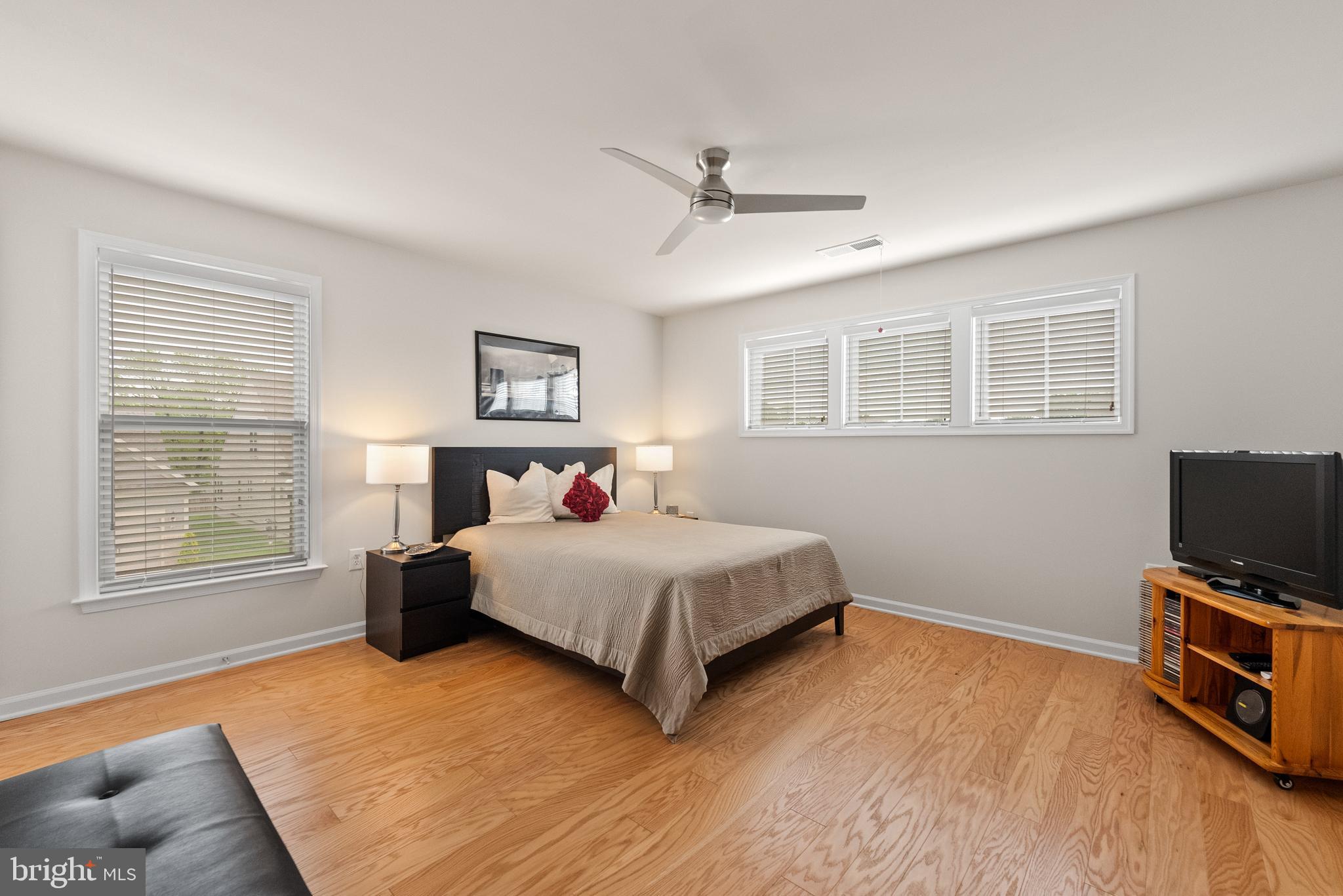 MONTEBELLO - Residential
