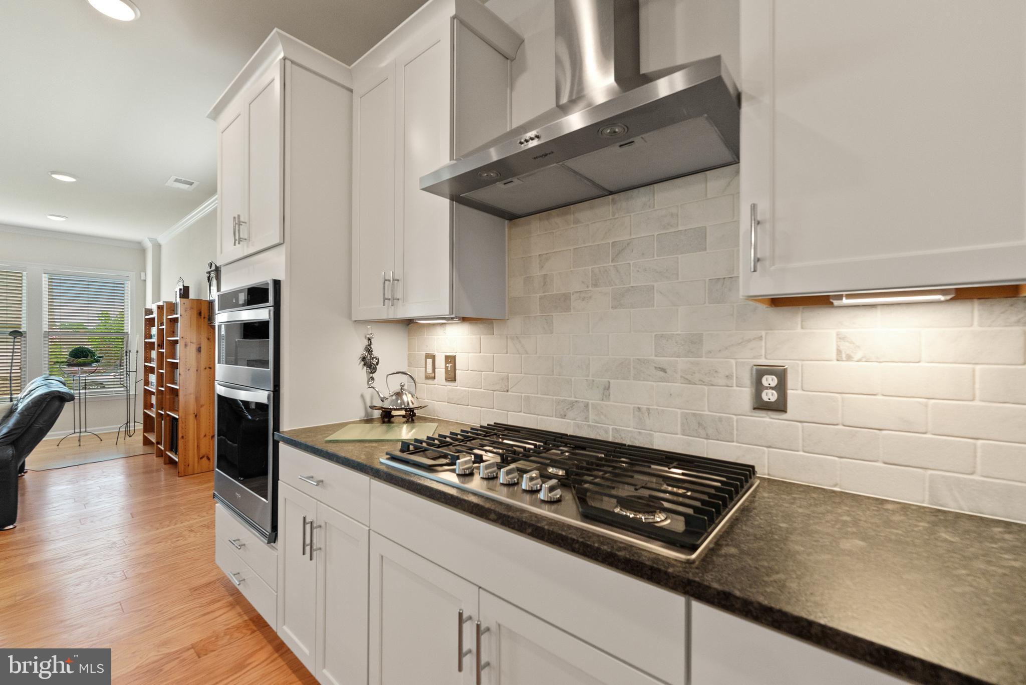MONTEBELLO - Residential