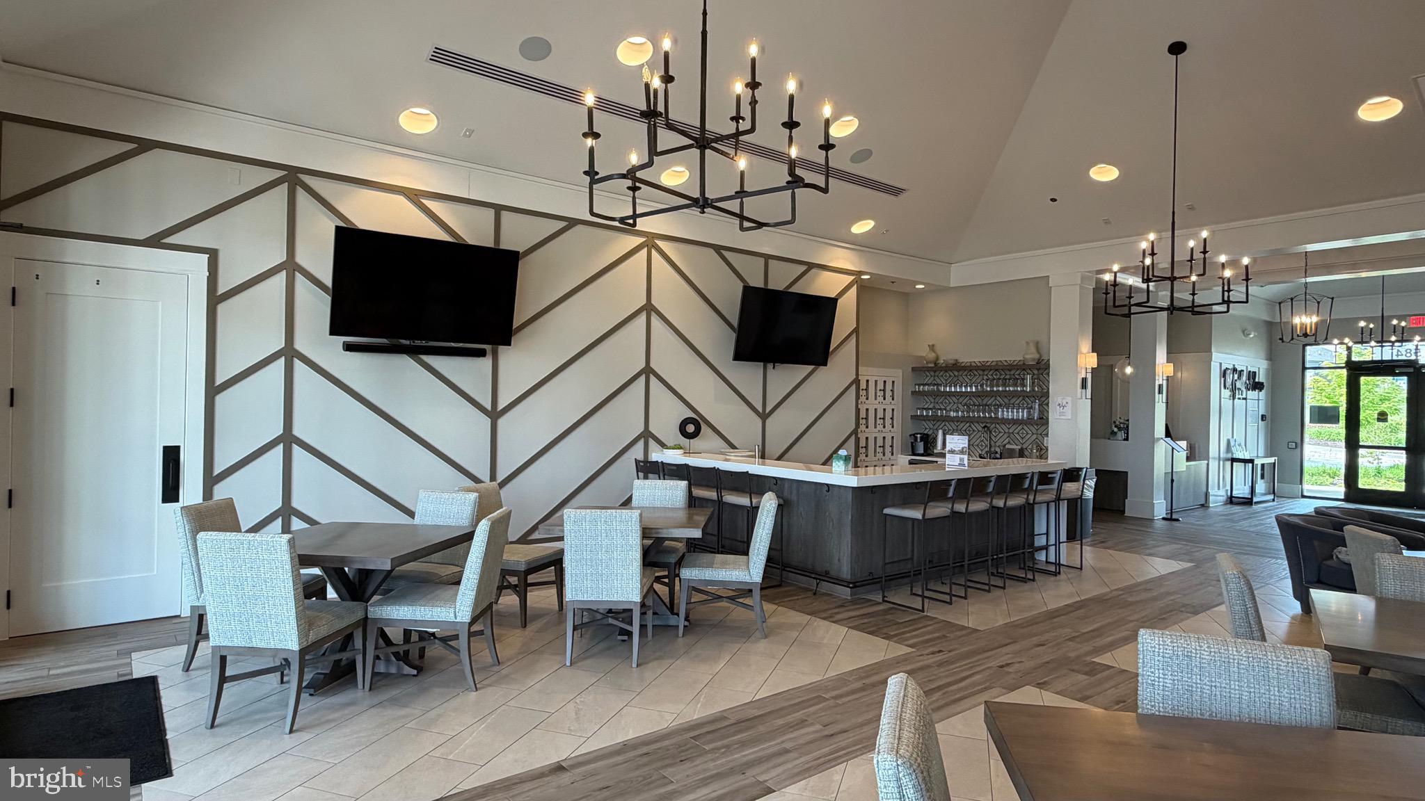 MONTEBELLO - Residential
