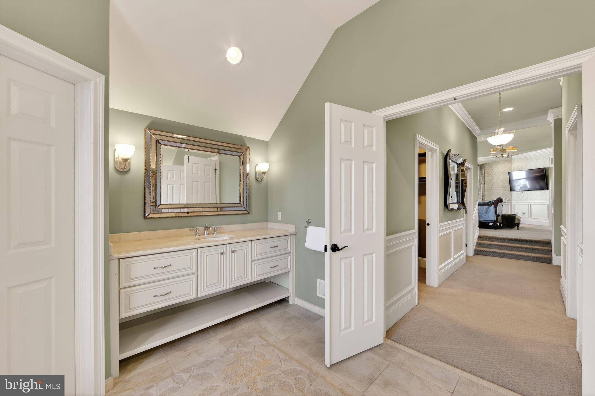 GREENVILLE OVERLOOK - Residential