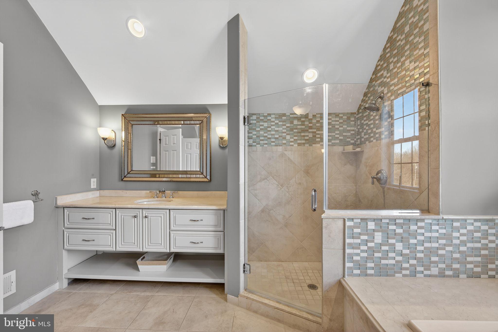 GREENVILLE OVERLOOK - Residential