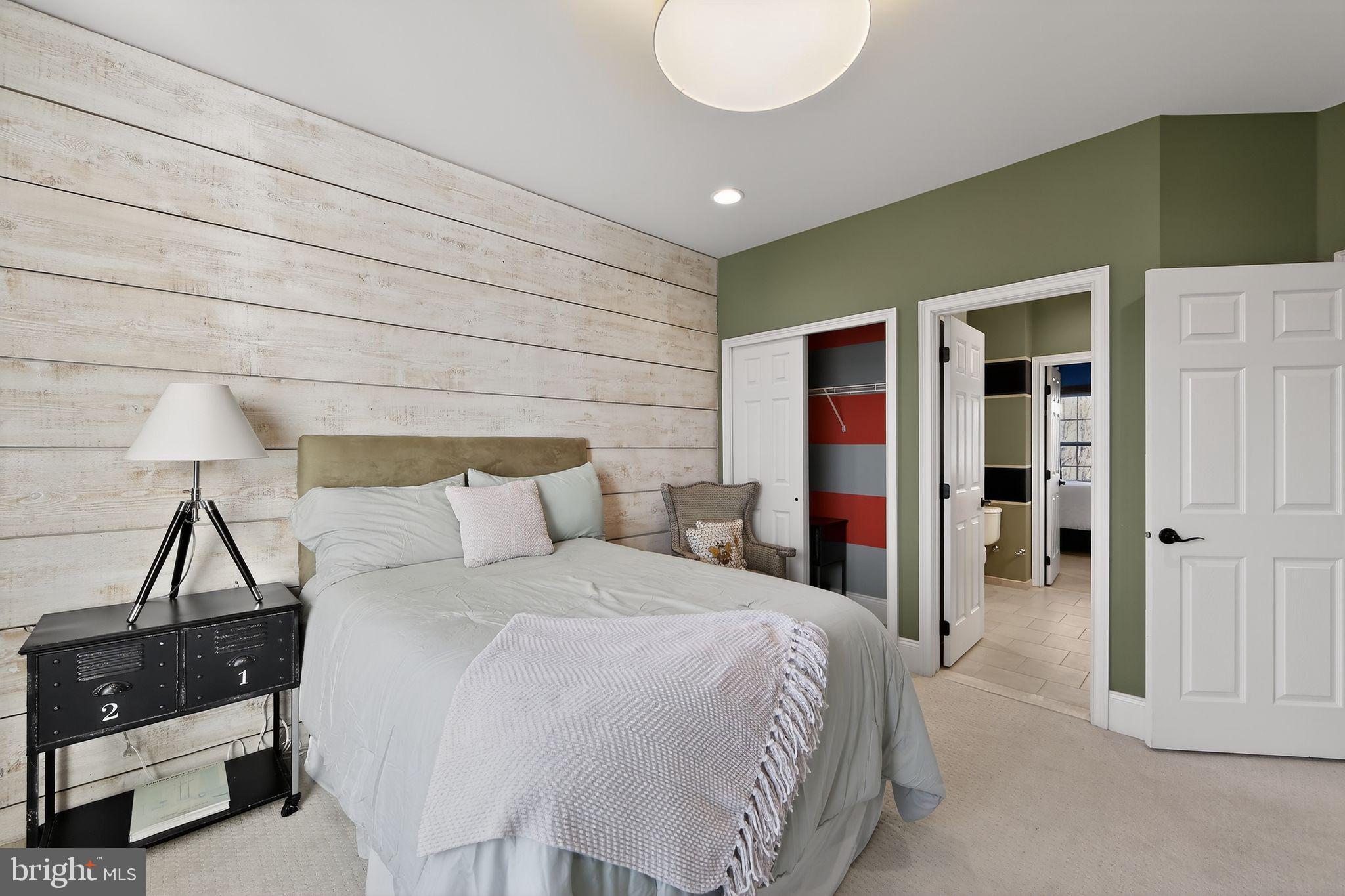 GREENVILLE OVERLOOK - Residential