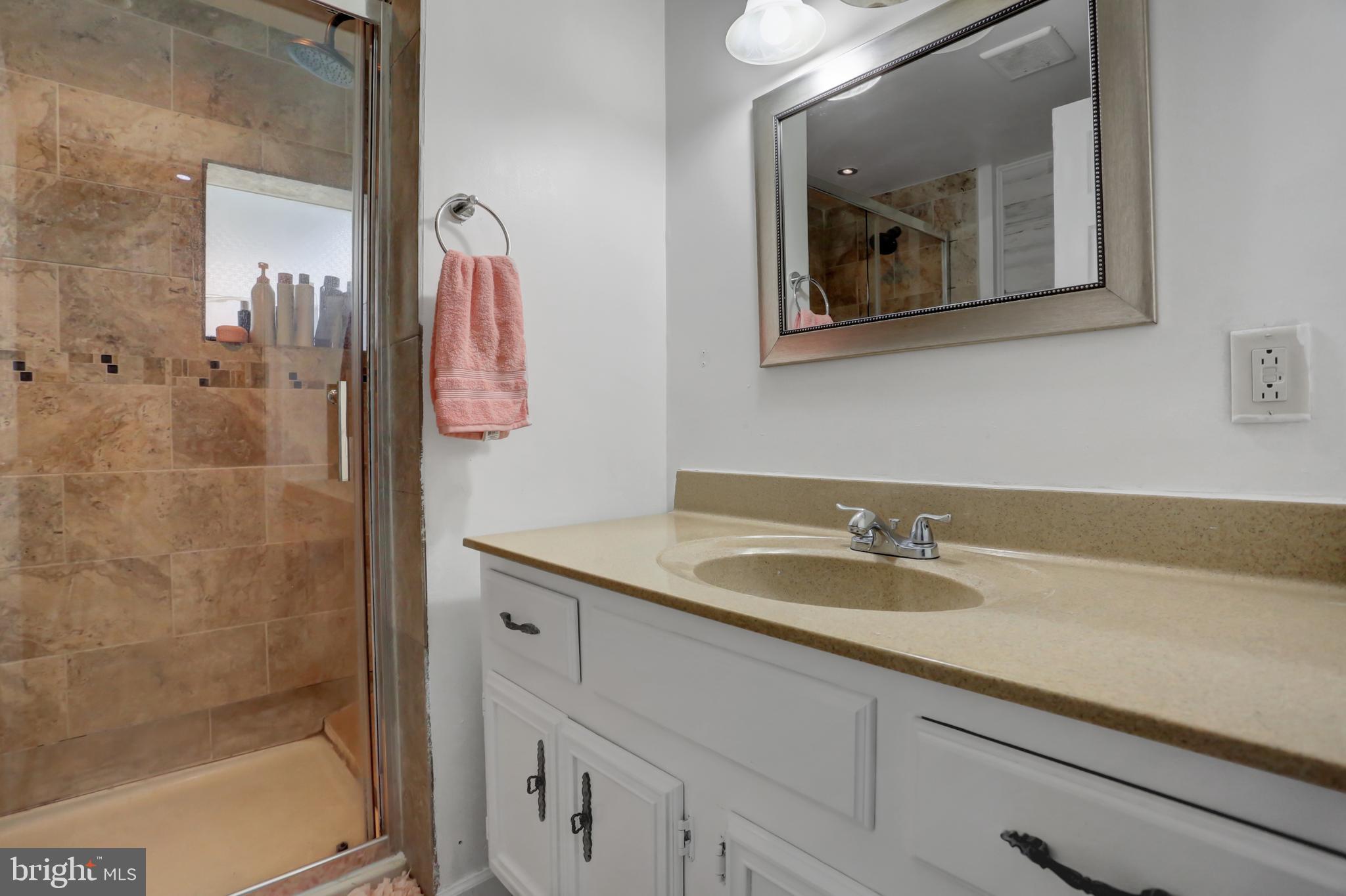 SUNNYSIDE - Residential