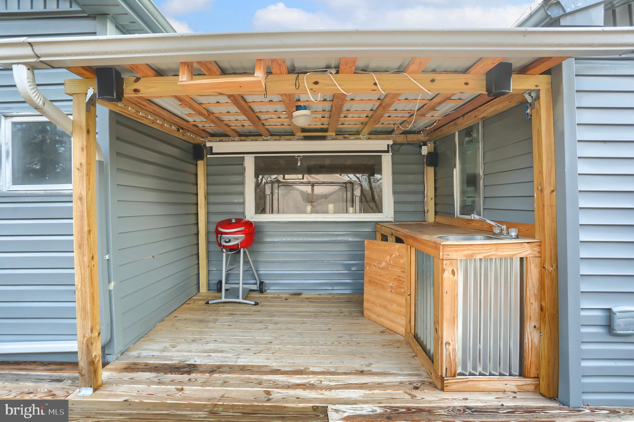 SUNNYSIDE - Residential