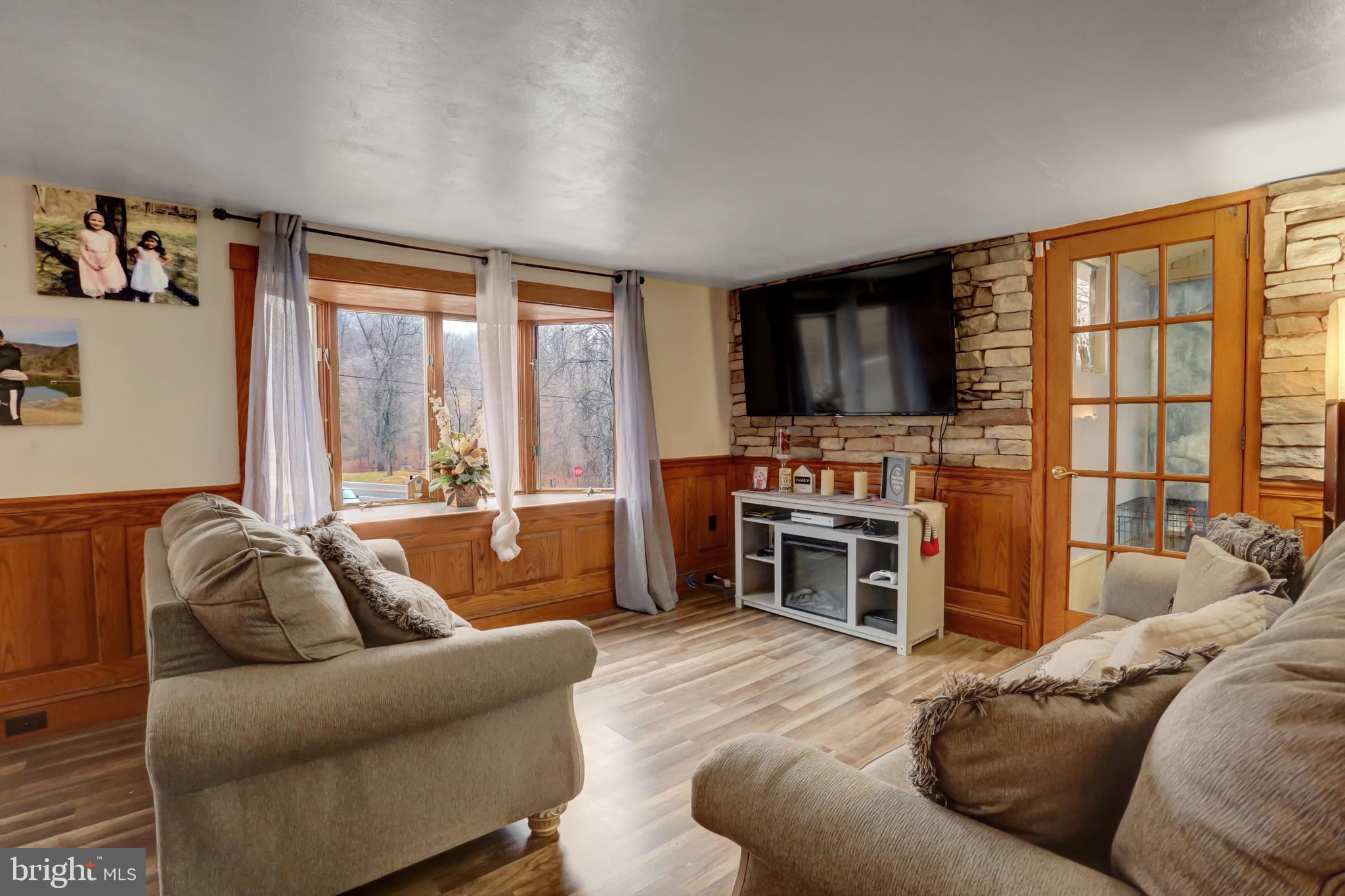 SUNNYSIDE - Residential