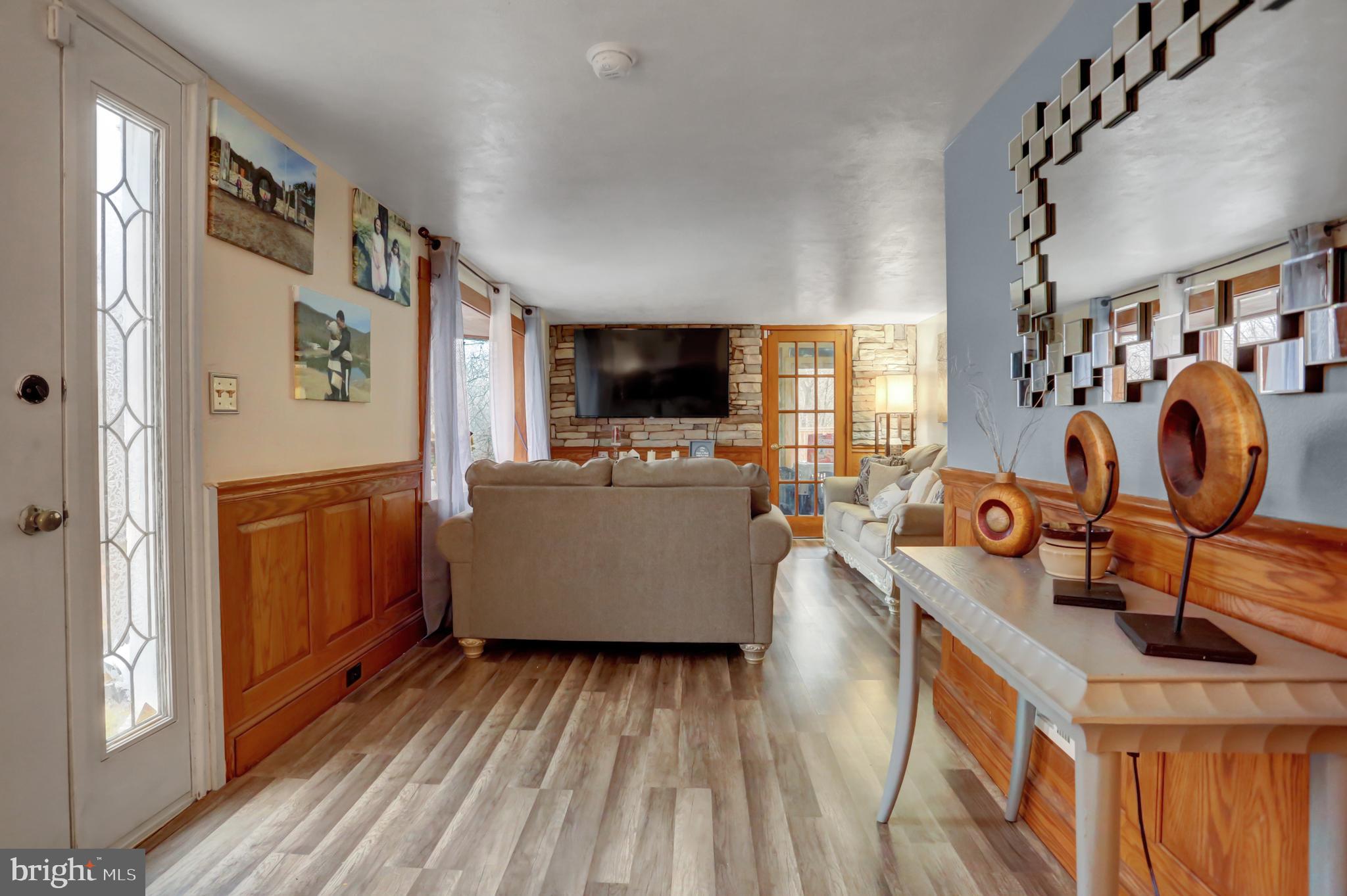 SUNNYSIDE - Residential