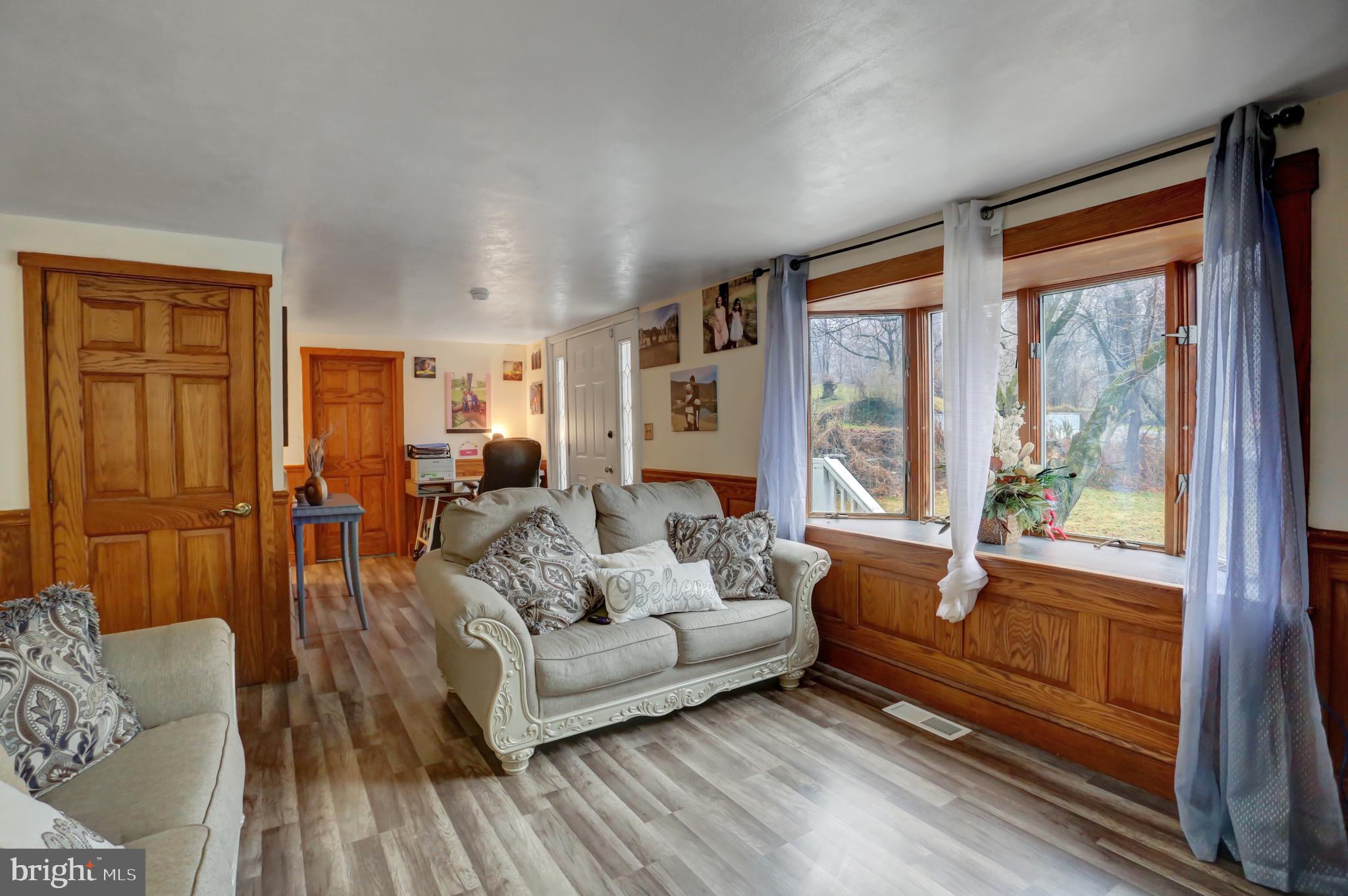 SUNNYSIDE - Residential