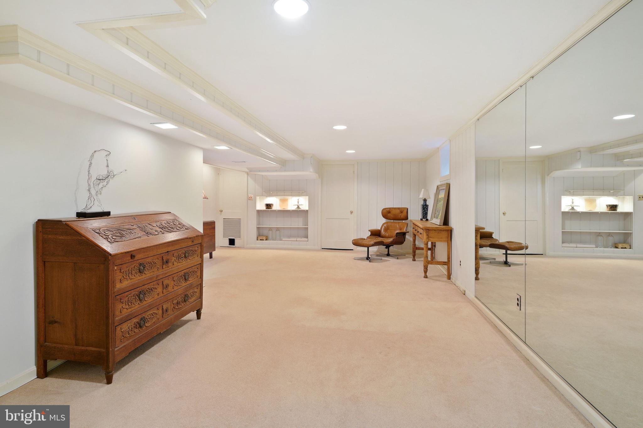 YATES GARDENS - Residential