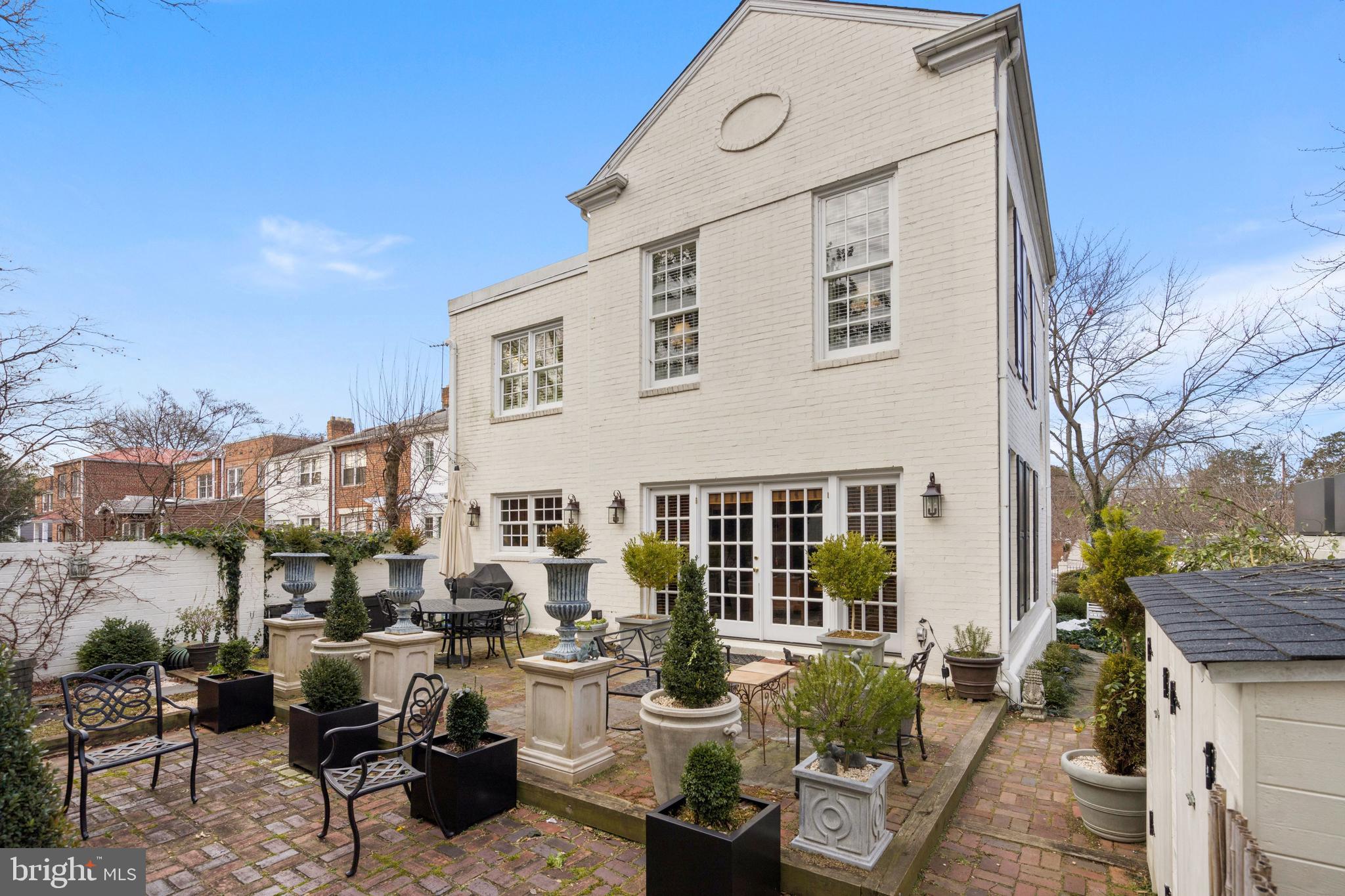 YATES GARDENS - Residential