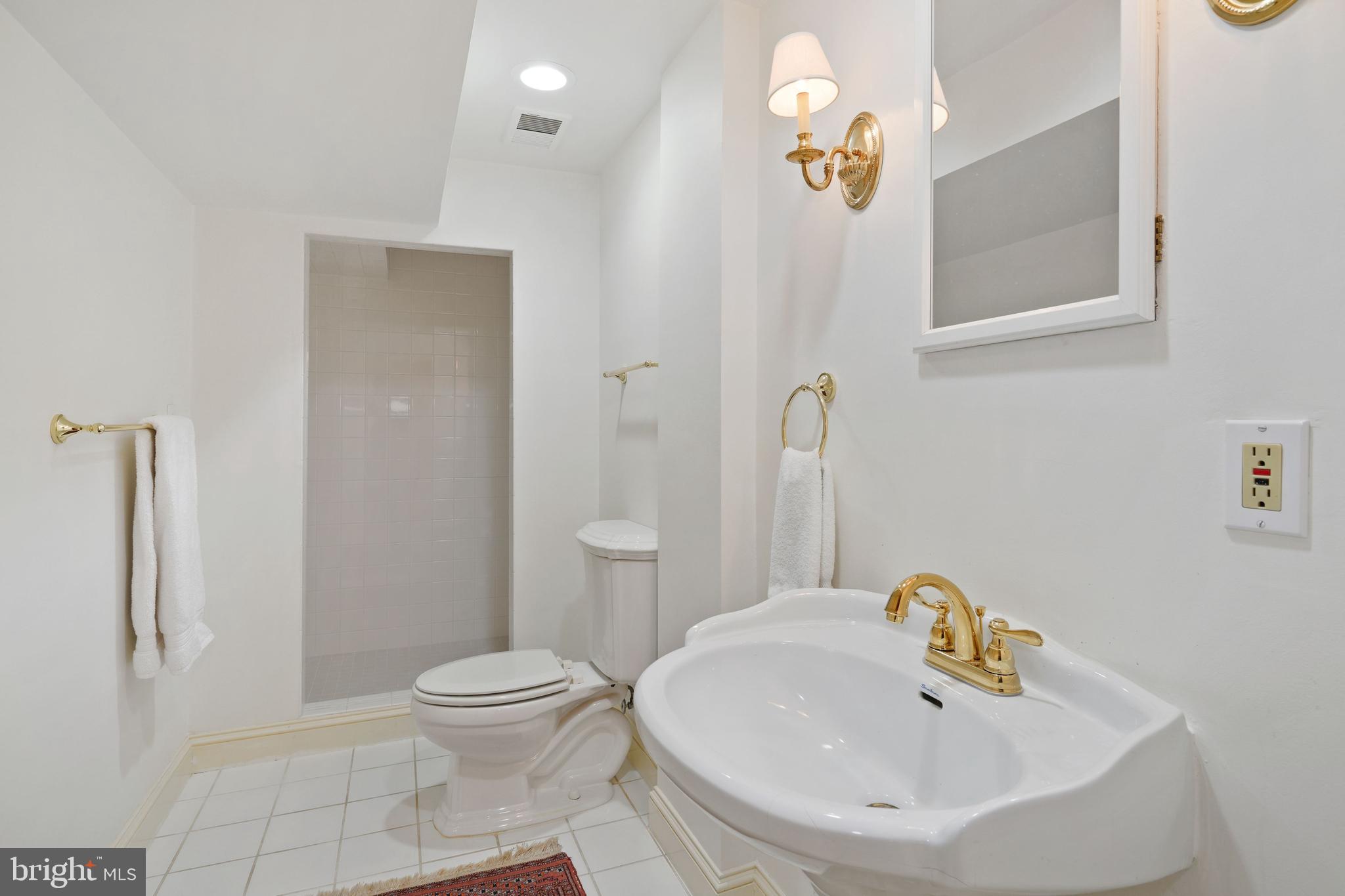 YATES GARDENS - Residential