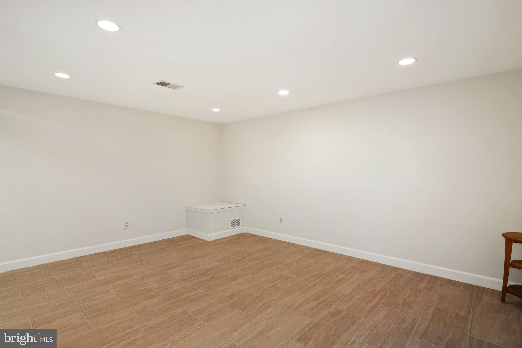 YATES GARDENS - Residential