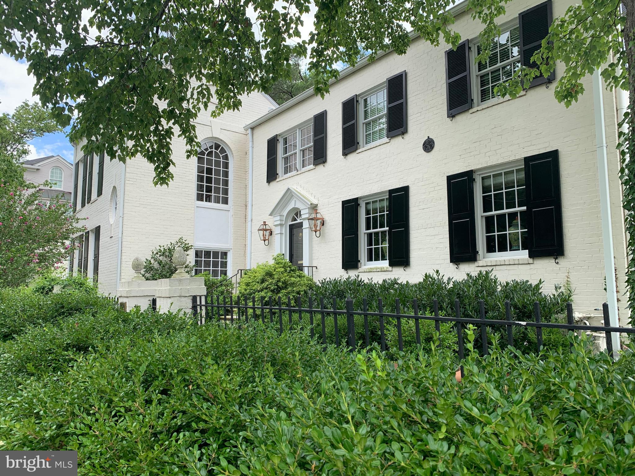 YATES GARDENS - Residential