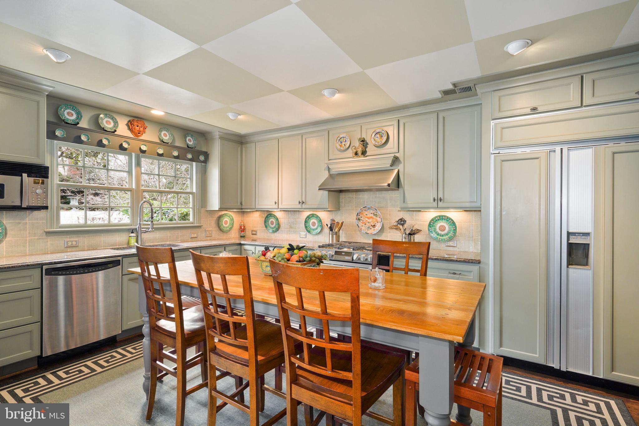 YATES GARDENS - Residential