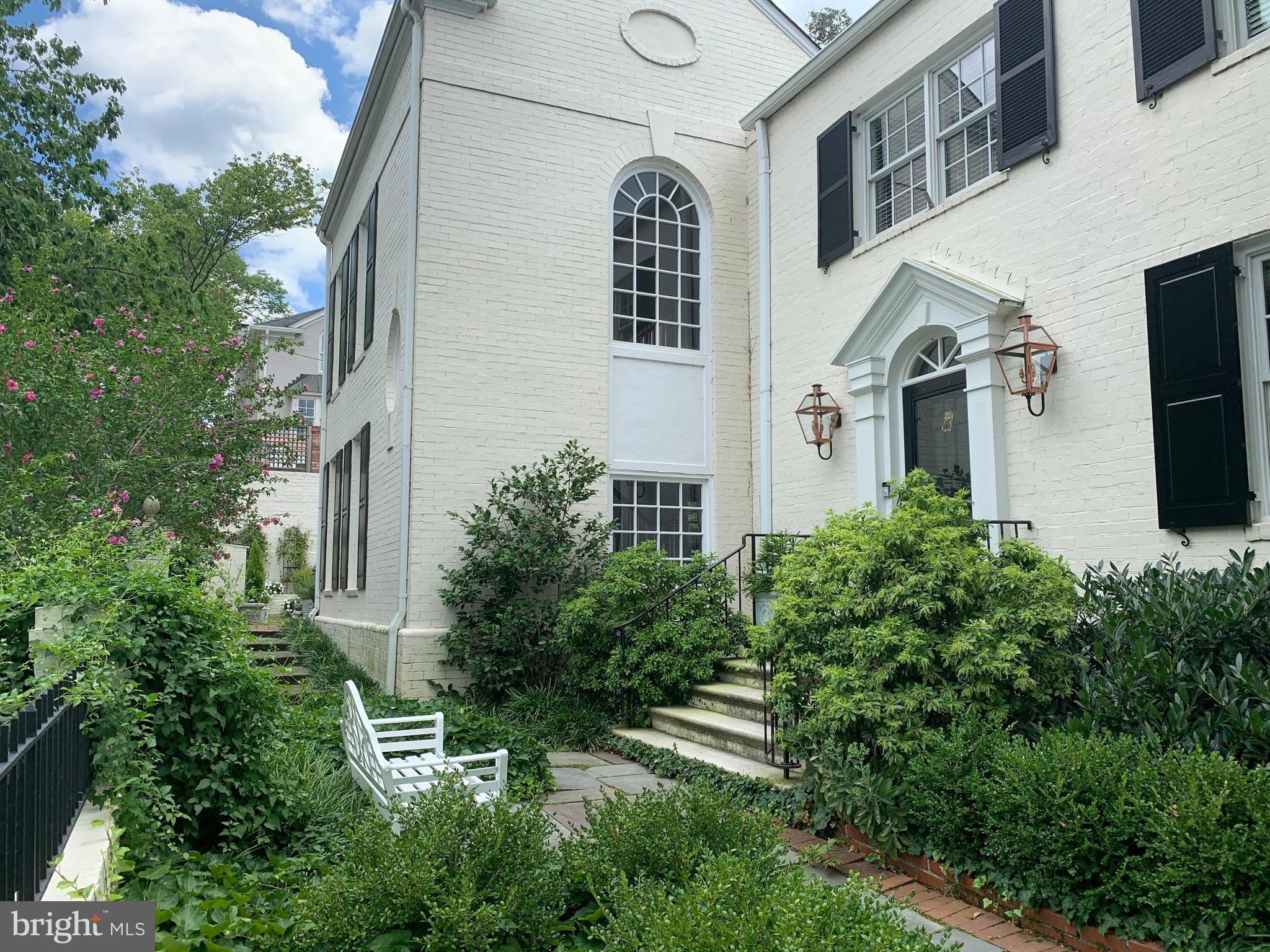 YATES GARDENS - Residential