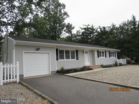 Homes For Rent - 255 Dogwood Lane<br/> FORKED RIVER, NJ 08731
