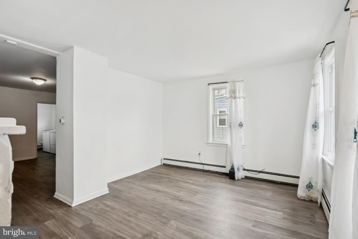 178 E CHARLESTON AVENUE