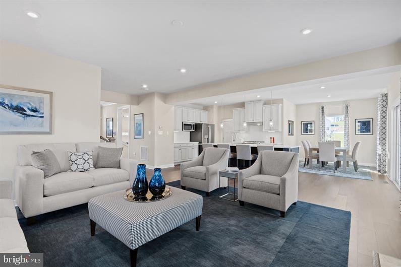 WILLOW OAKS - Residential