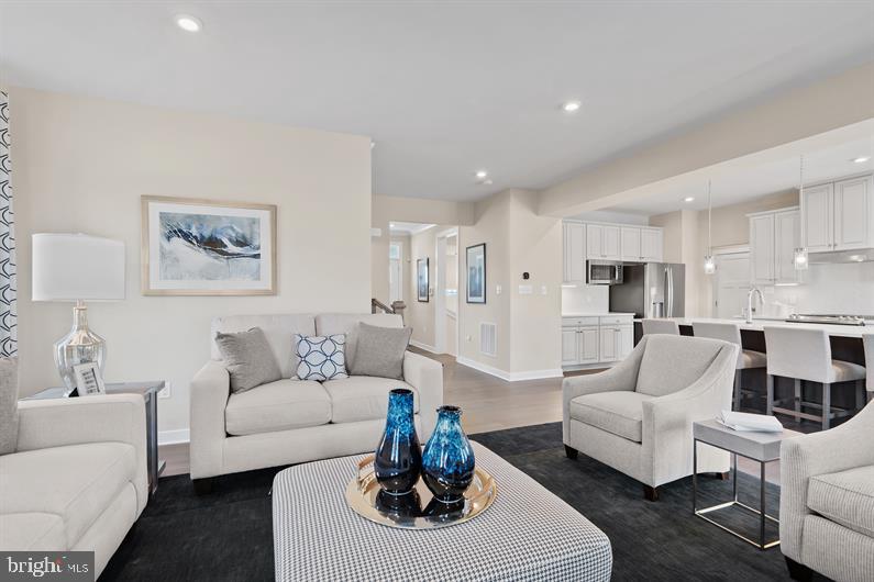 WILLOW OAKS - Residential