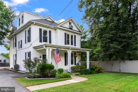 Photo of 19201 Liberty Mill Road, GERMANTOWN, MD 20874 (MLS # MDMC2256646)