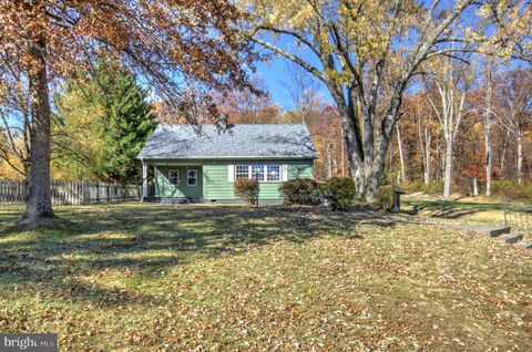 203 MENG ROAD SCHWENKSVILLE PA 19473