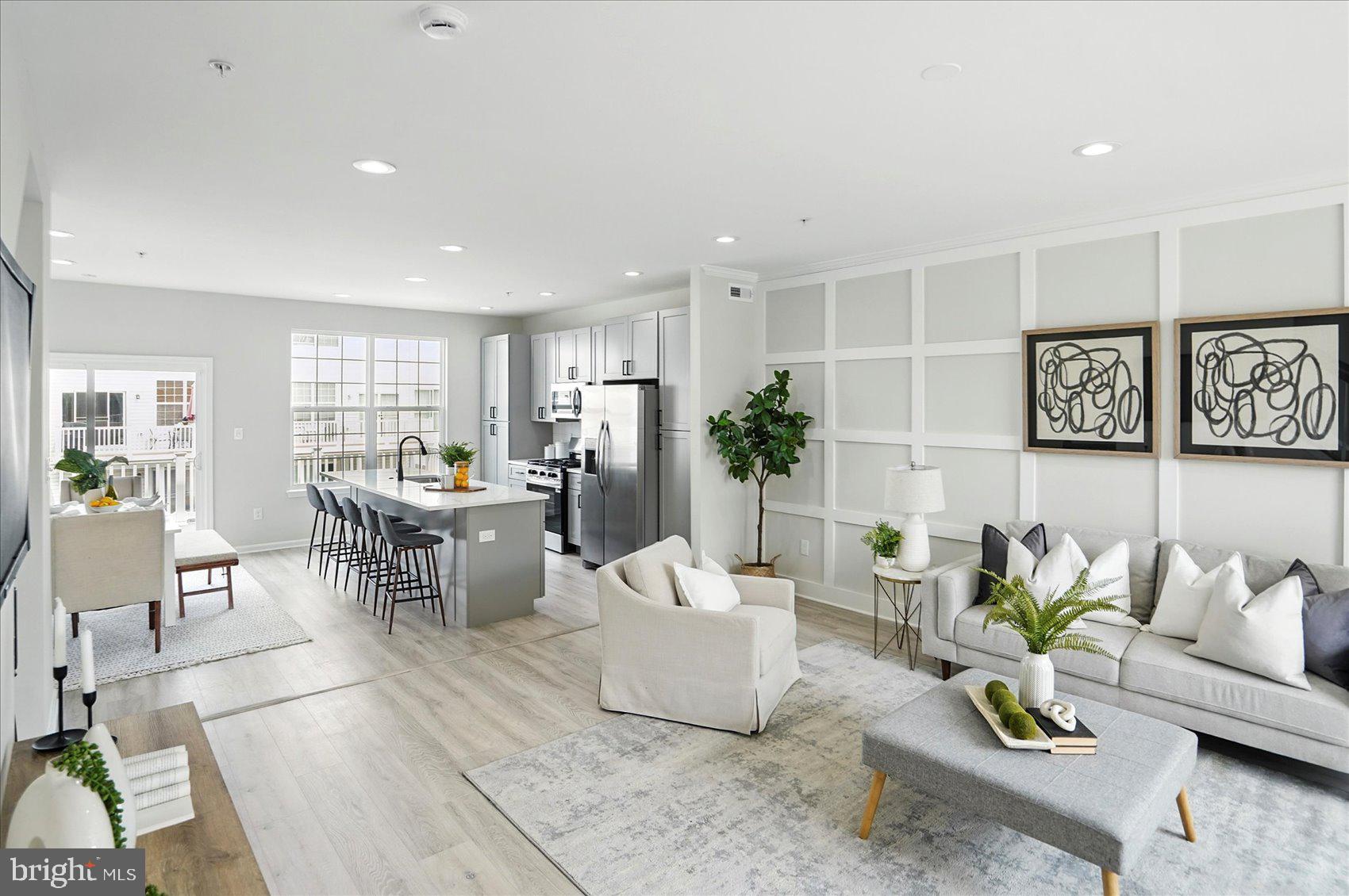 ADMIRALS LANDING - Residential