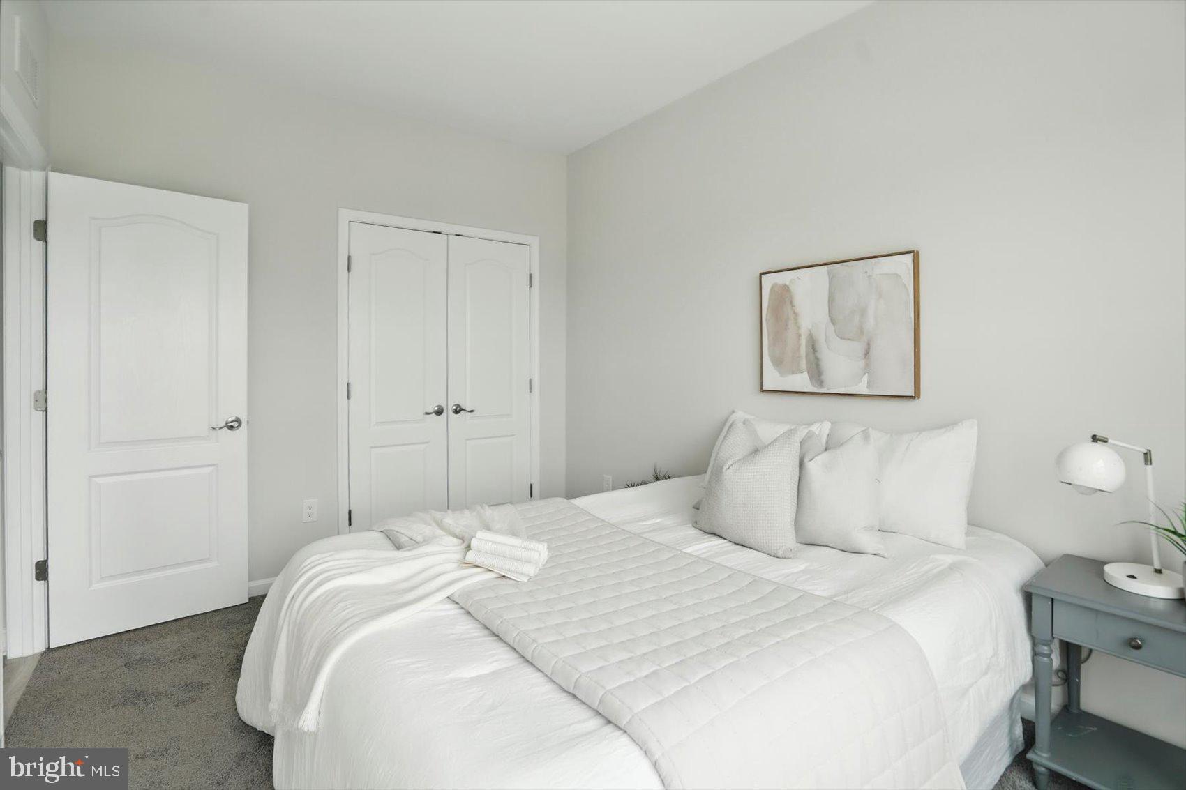 ADMIRALS LANDING - Residential
