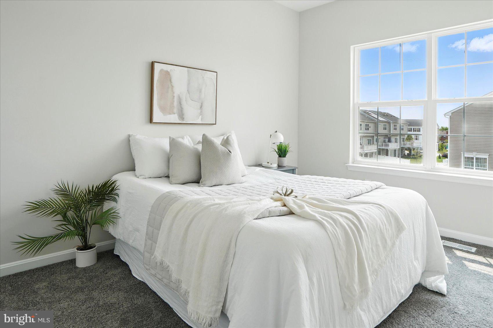 ADMIRALS LANDING - Residential