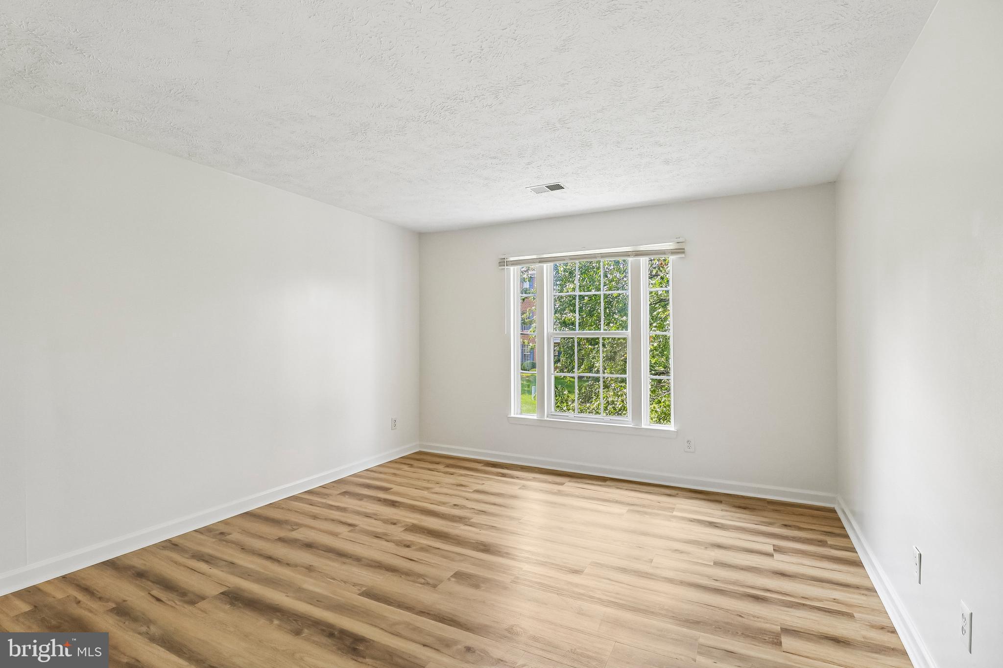 3560 SHERBROOKE CIRCLE 202