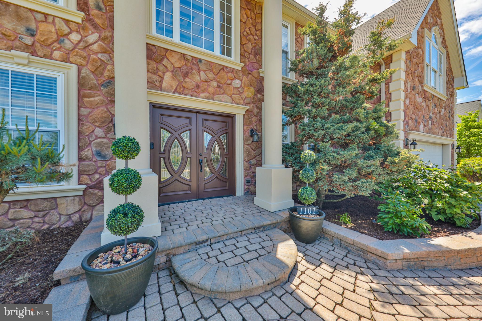 ACADEMY PLACE - Residential