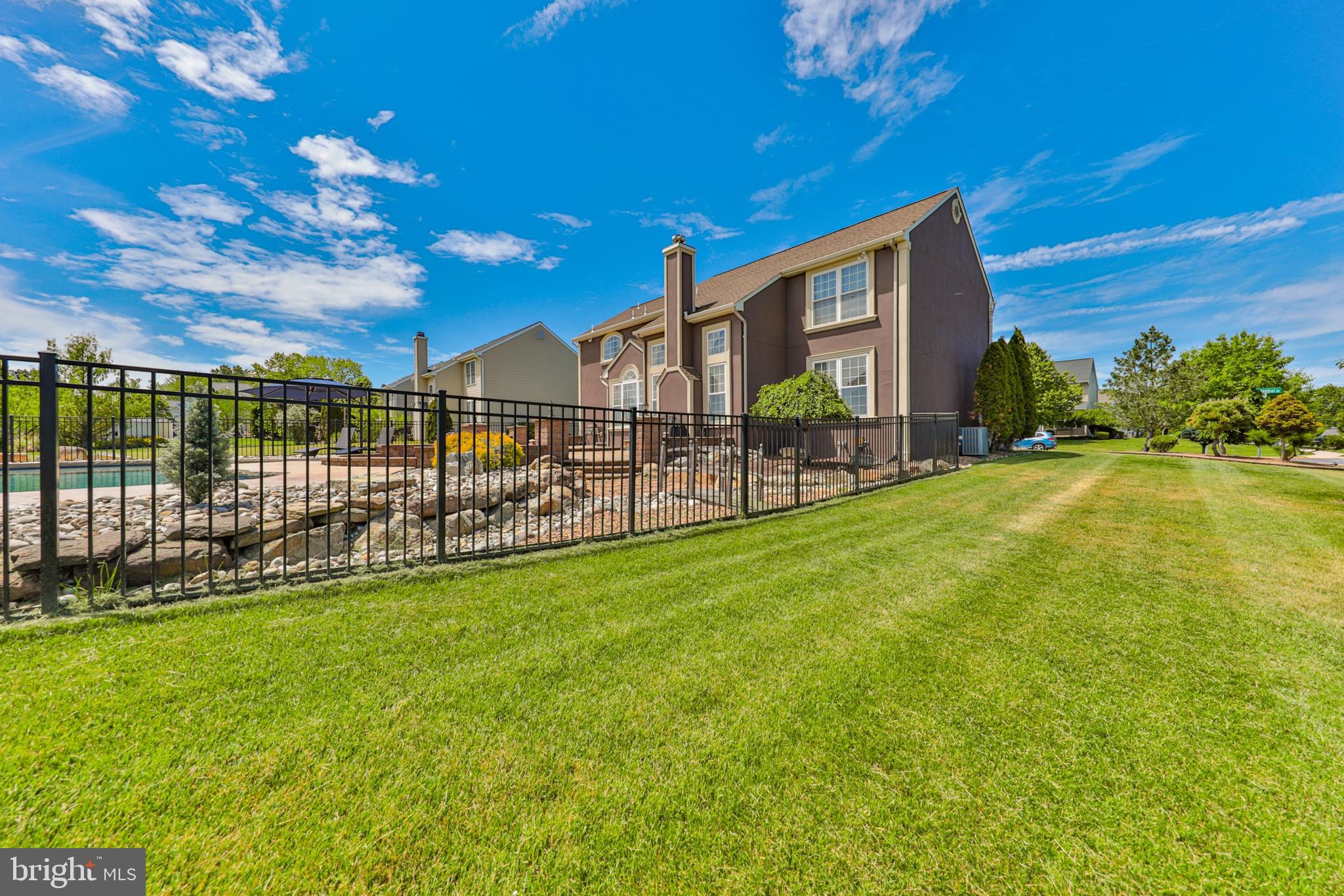 ACADEMY PLACE - Residential