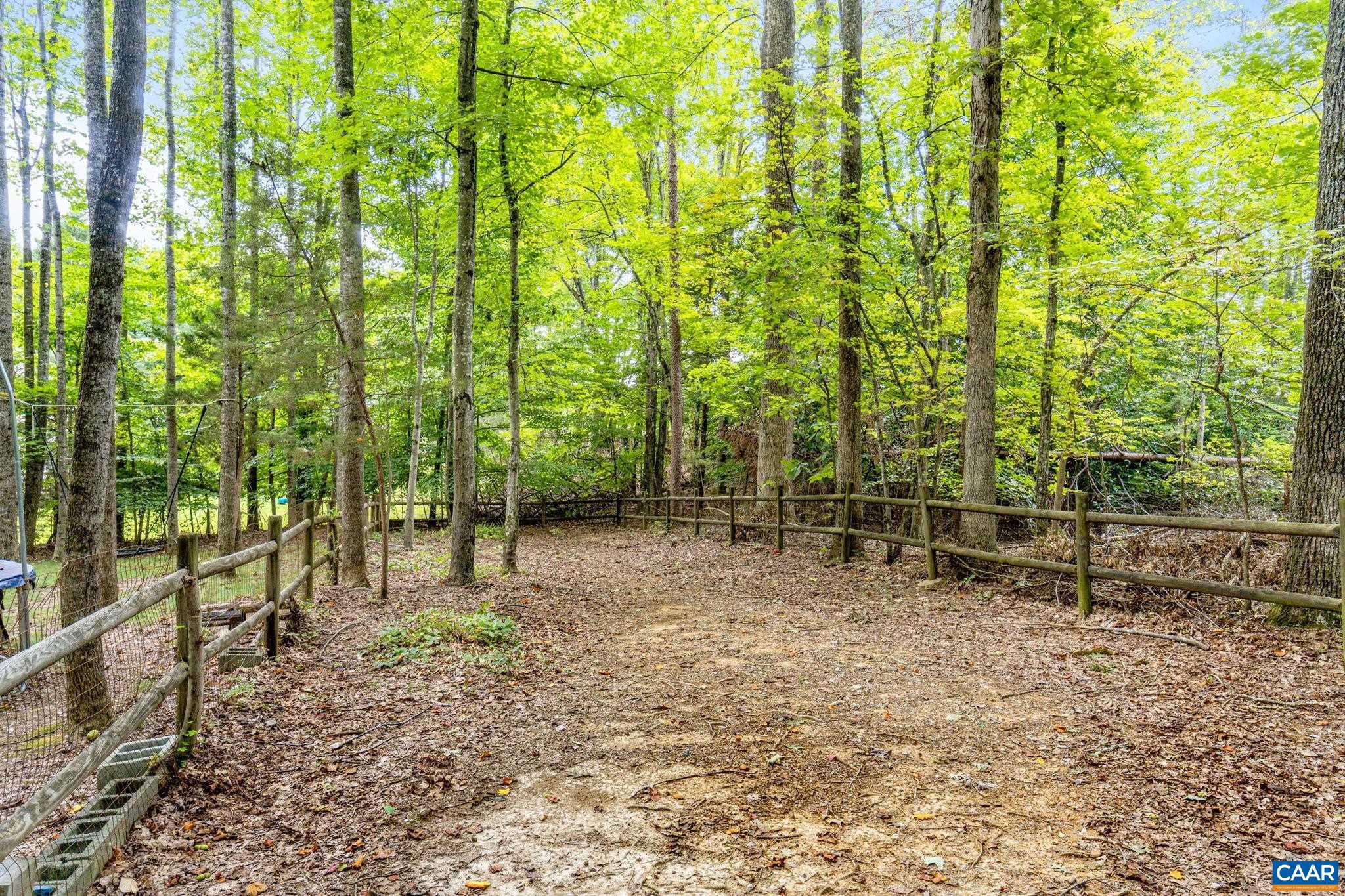 LAKE MONTICELLO - Residential